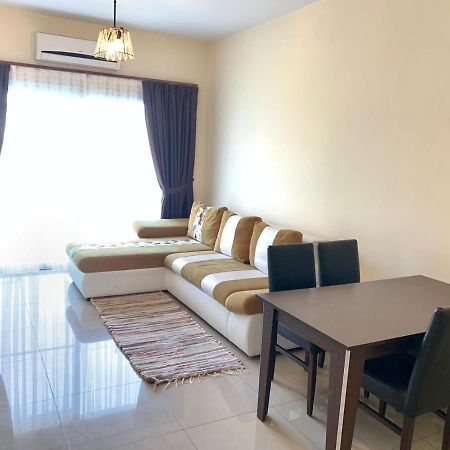 Amazing Two-Bedroom Apartment In Residence Lukomorye D1 With Private Garden Karavász Kültér fotó