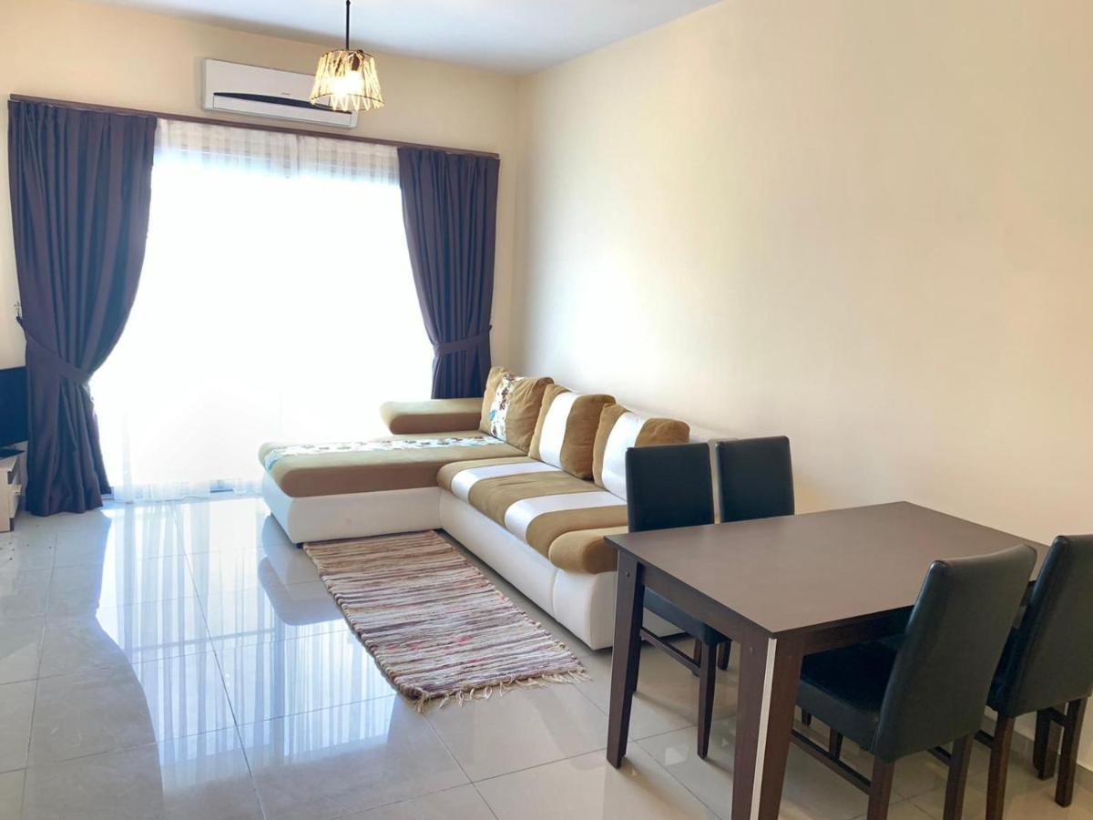 Amazing Two-Bedroom Apartment In Residence Lukomorye D1 With Private Garden Karavász Kültér fotó