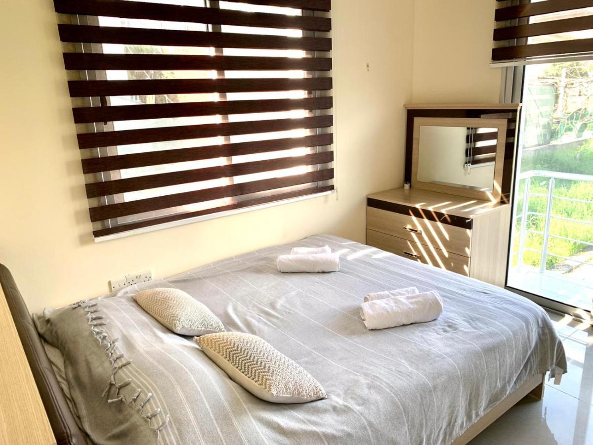 Amazing Two-Bedroom Apartment In Residence Lukomorye D1 With Private Garden Karavász Kültér fotó
