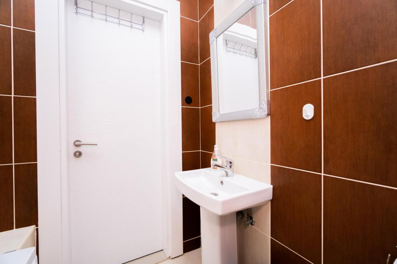 Amazing Two-Bedroom Apartment In Residence Lukomorye D1 With Private Garden Karavász Kültér fotó